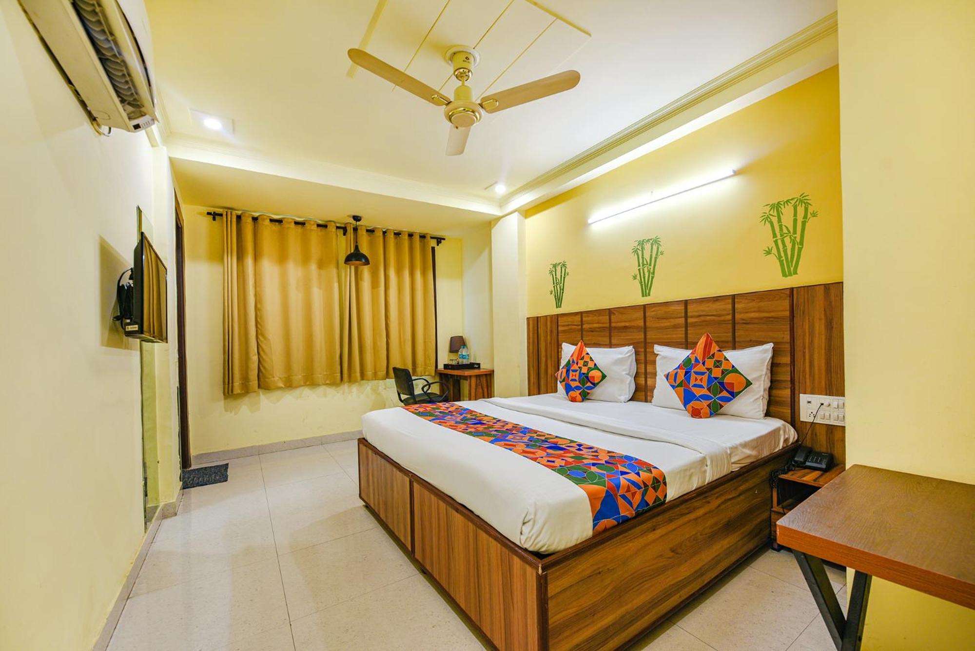 Fabhotel Ishtara Auberge - Nr Yashobhoomi Convention Centre 뉴델리 외부 사진